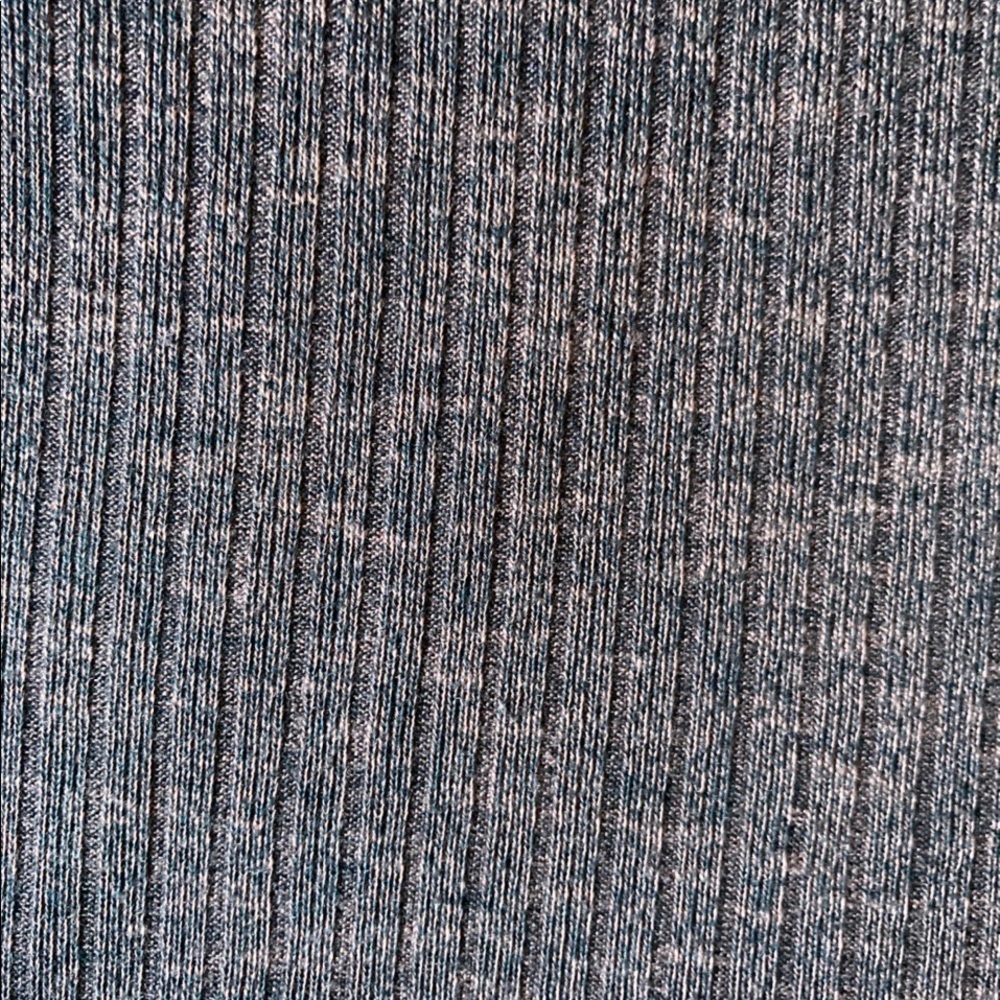Basic Short Sleeve Top - Picture 3 of 3
